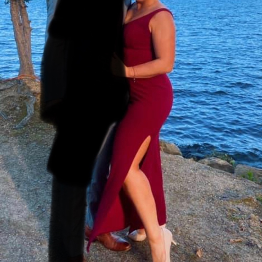 David’s Bridal Burgundy Bridesmaid Dress size 14
